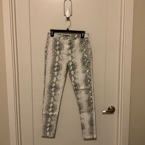 Great condition- white snake print pant.
